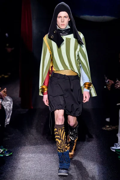 Look 22